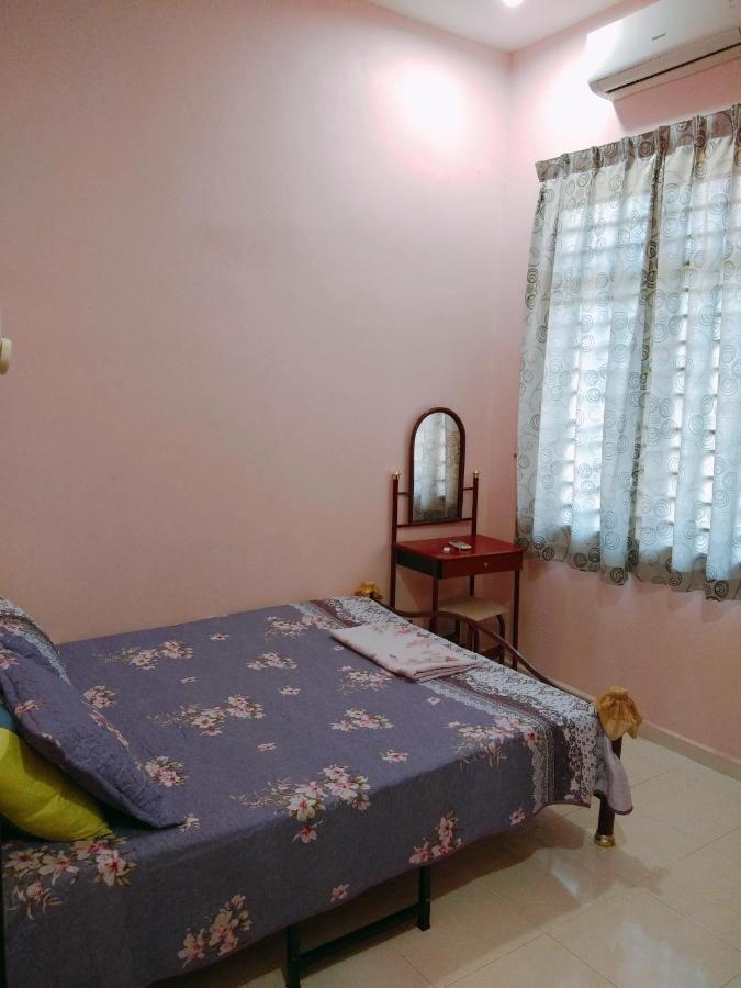 Davallia Homestay Дунгун Екстериор снимка