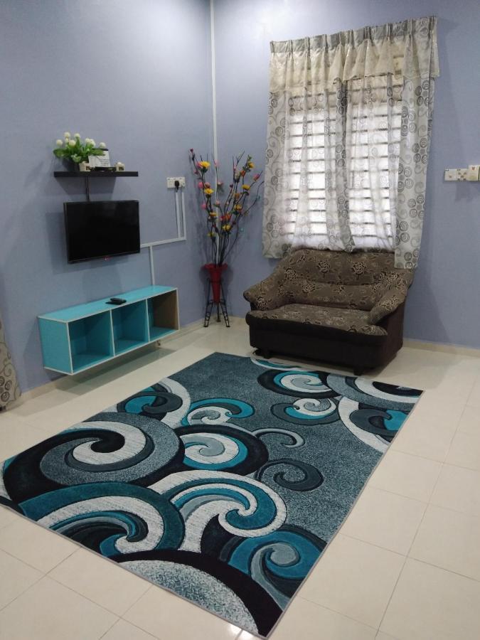 Davallia Homestay Дунгун Екстериор снимка