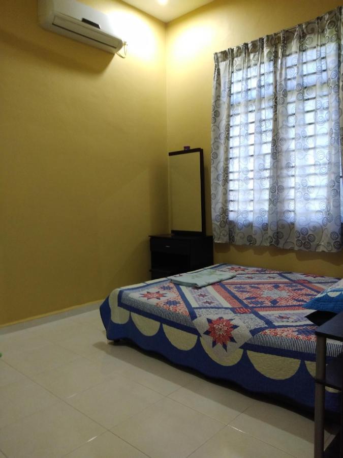 Davallia Homestay Дунгун Екстериор снимка