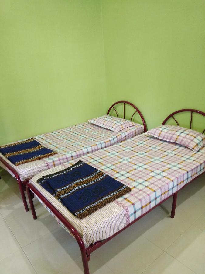 Davallia Homestay Дунгун Екстериор снимка
